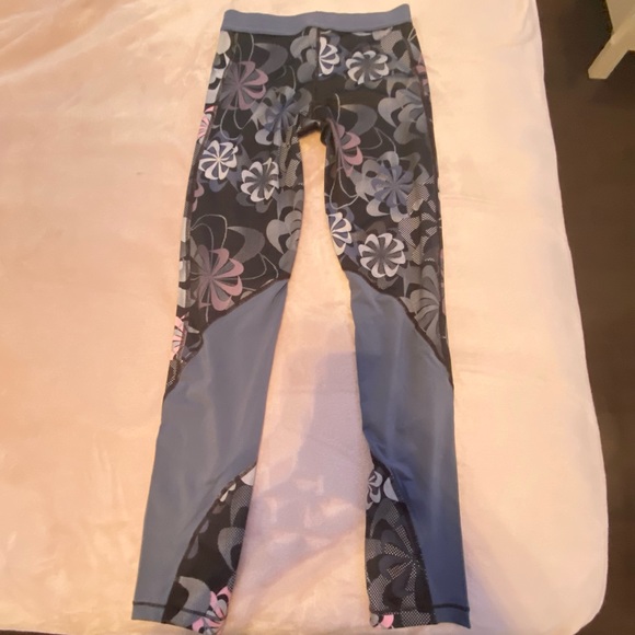 Nike pro tights! - Picture 3 of 3